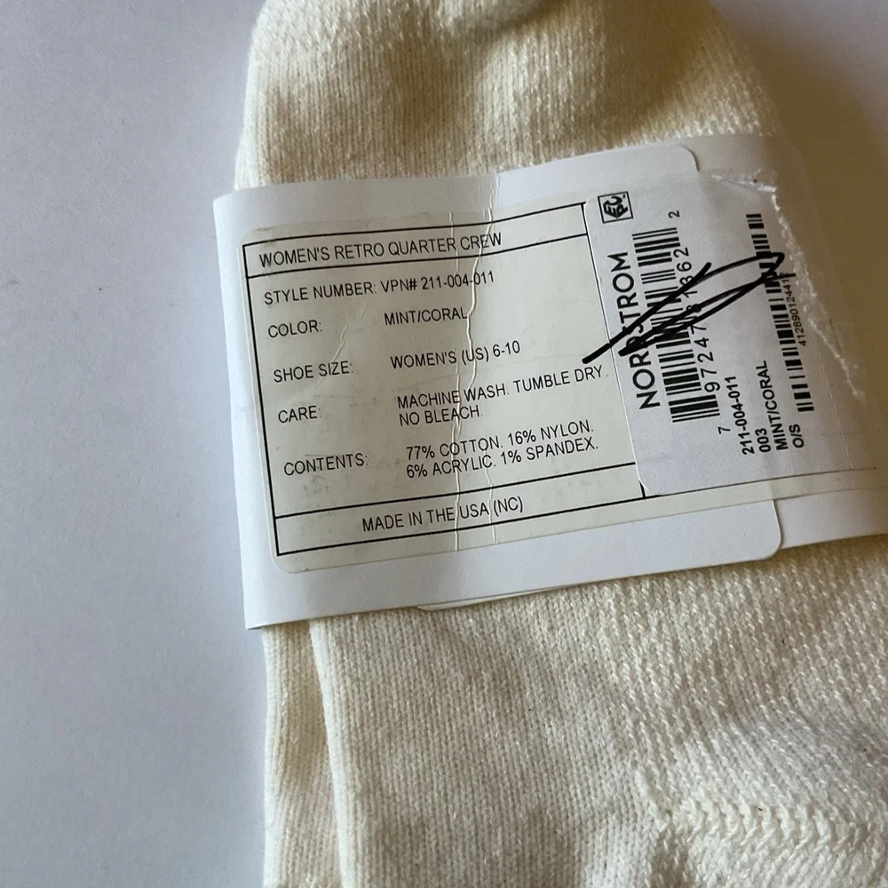 AMERICAN TRENCH WOMENS RETRO QUARTER CREW SOCKS MINT CORAL STRIPE OS NWT